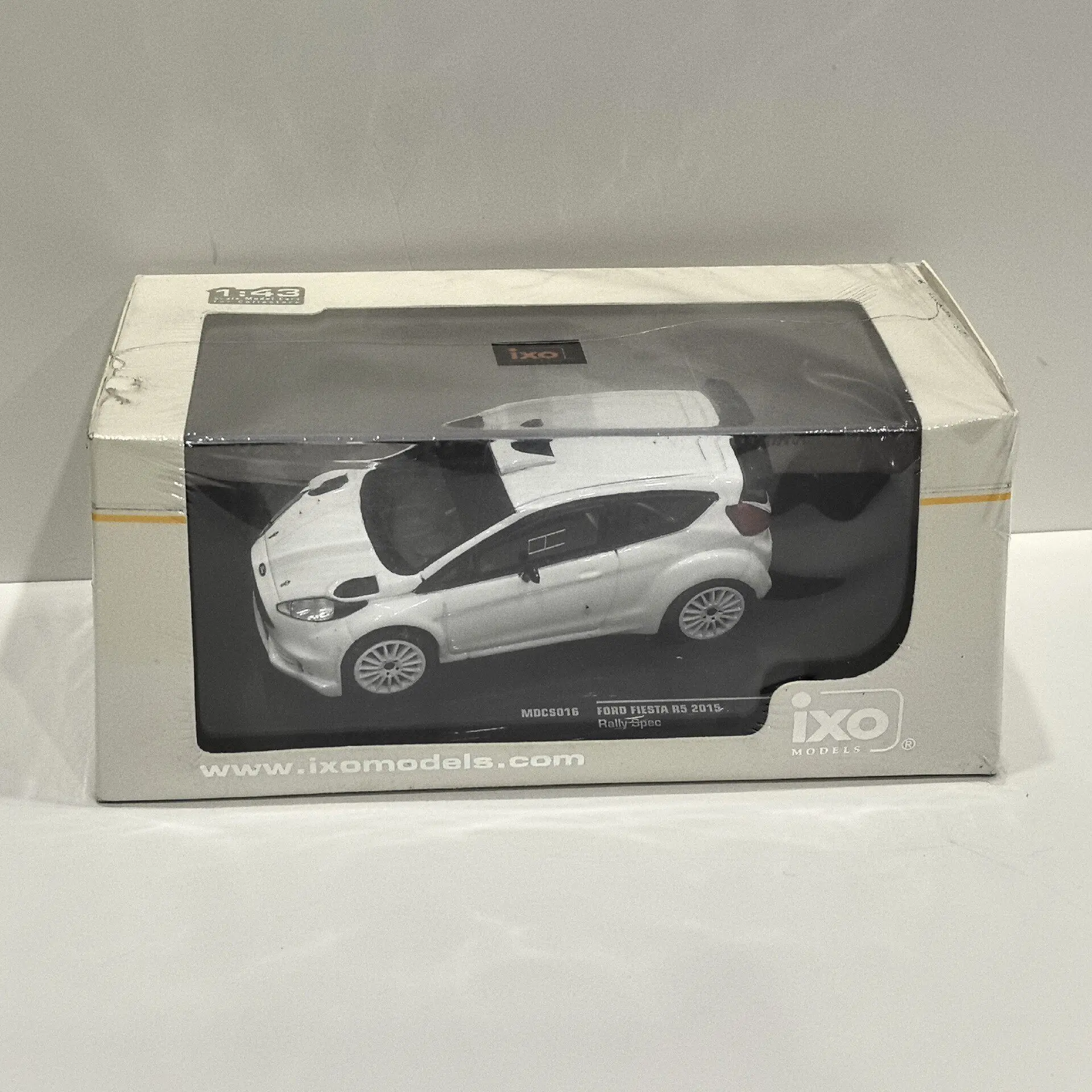 

Diecast IXO 1/43 Scale FORD FIESTA R5 2015 2X Alloy Car Model