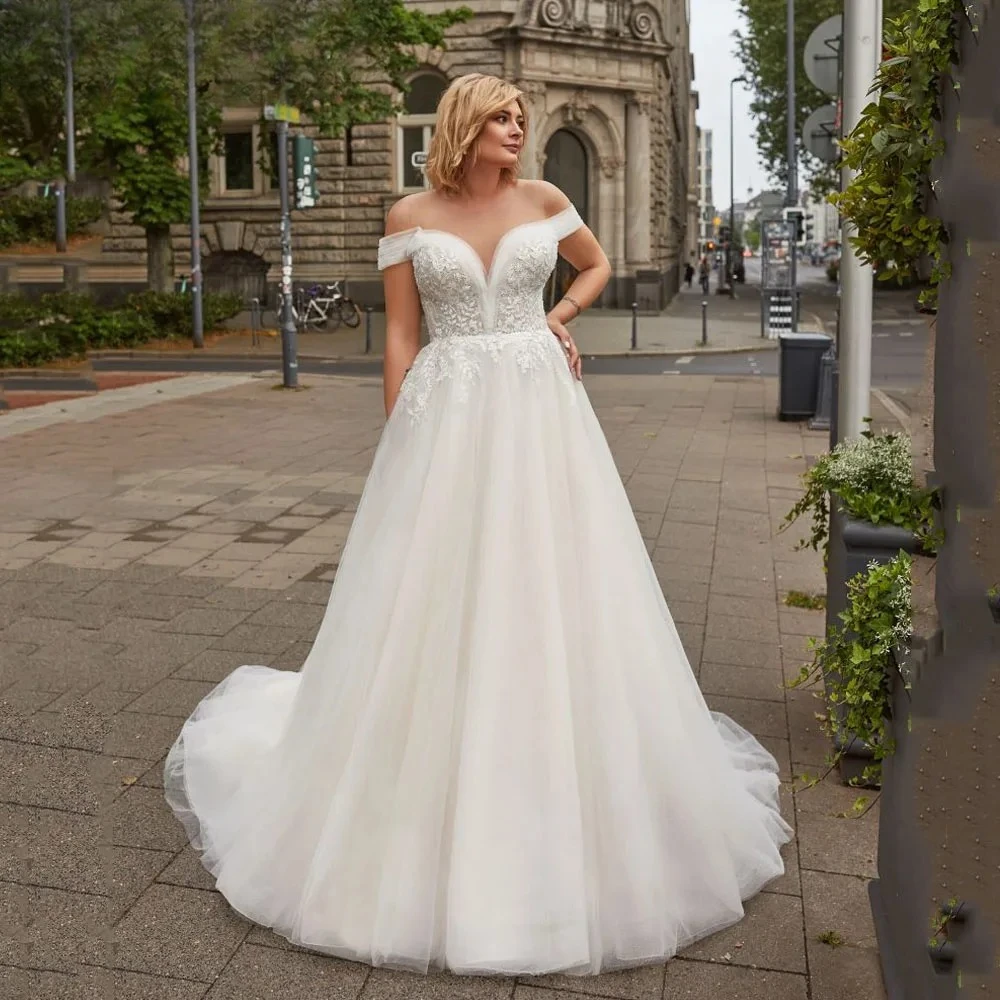 Plus Size Hochzeitskleid A-Linie, schulterfrei, Spitzenapplikationen, Brautkleider, V-Ausschnitt, rückenfrei, Vestidos De Novia, individuell gestaltet