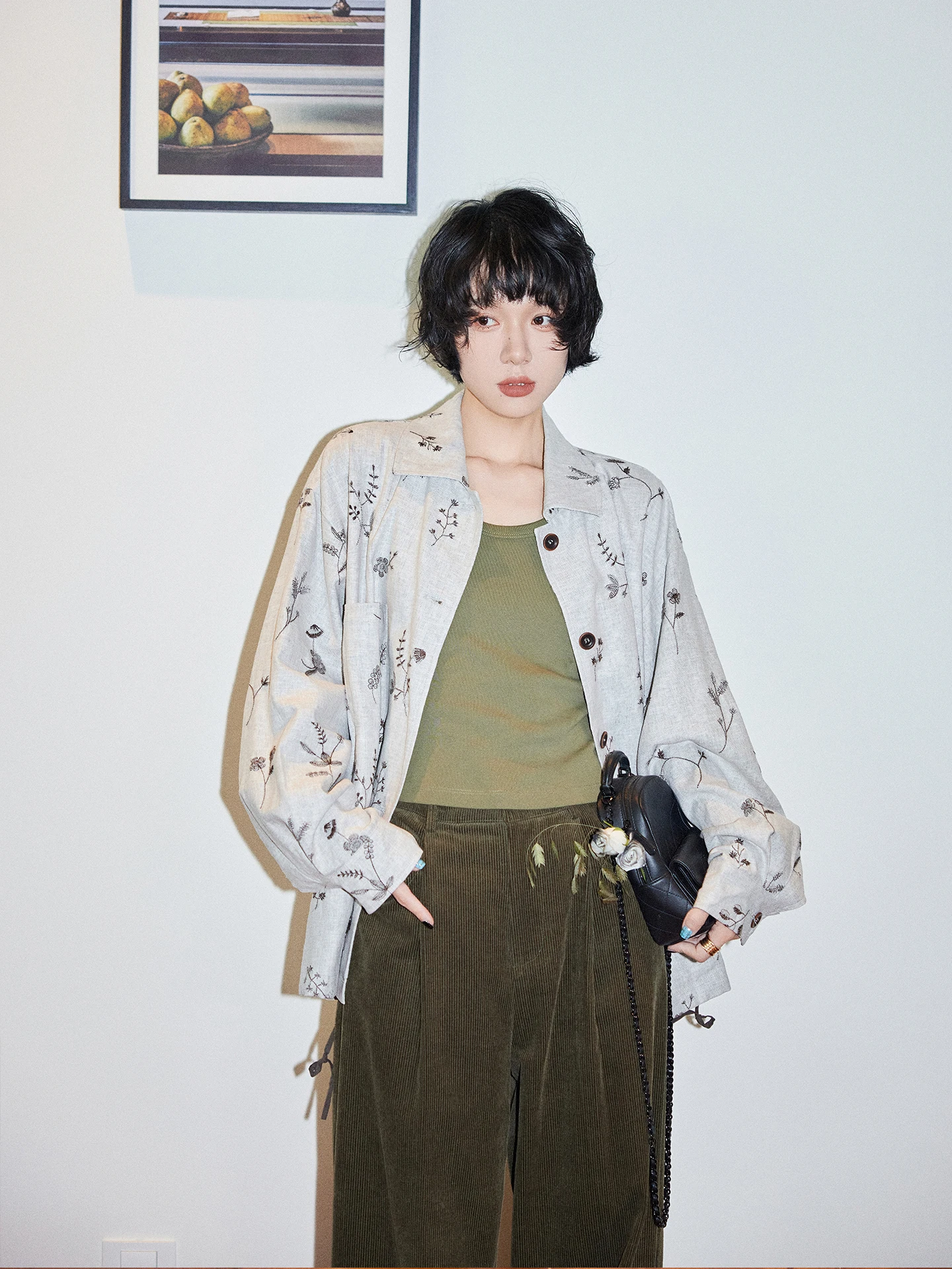 

Женская свободная рубашка Buue ранней осени 2025 года в стиле ретро с цветочной вышивкой, специальная серия, верхняя одежда для женщин среднего возраста