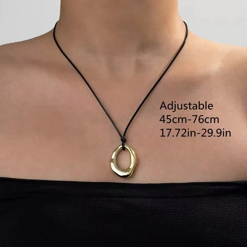 1 Piece Asymmetric Geometric Heart-shaped Pendant Necklace for Women, Retro Fashion Casual Street Party Jewelry