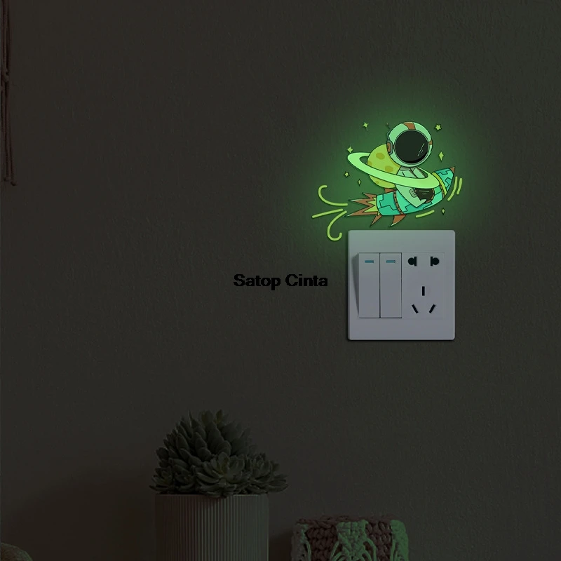 DIY Blue Green Pink Glow-in-the-dark Astronaut Rocket Pattern Switch Sticker Adhesive Decorative Wall Strips For Children's Room