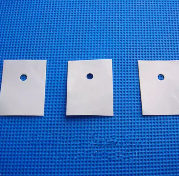 100pcs TO-264 TO-3PL TO-247 22*29*0.35MM  silicone radiator gasket insulated silicon film triode gasket