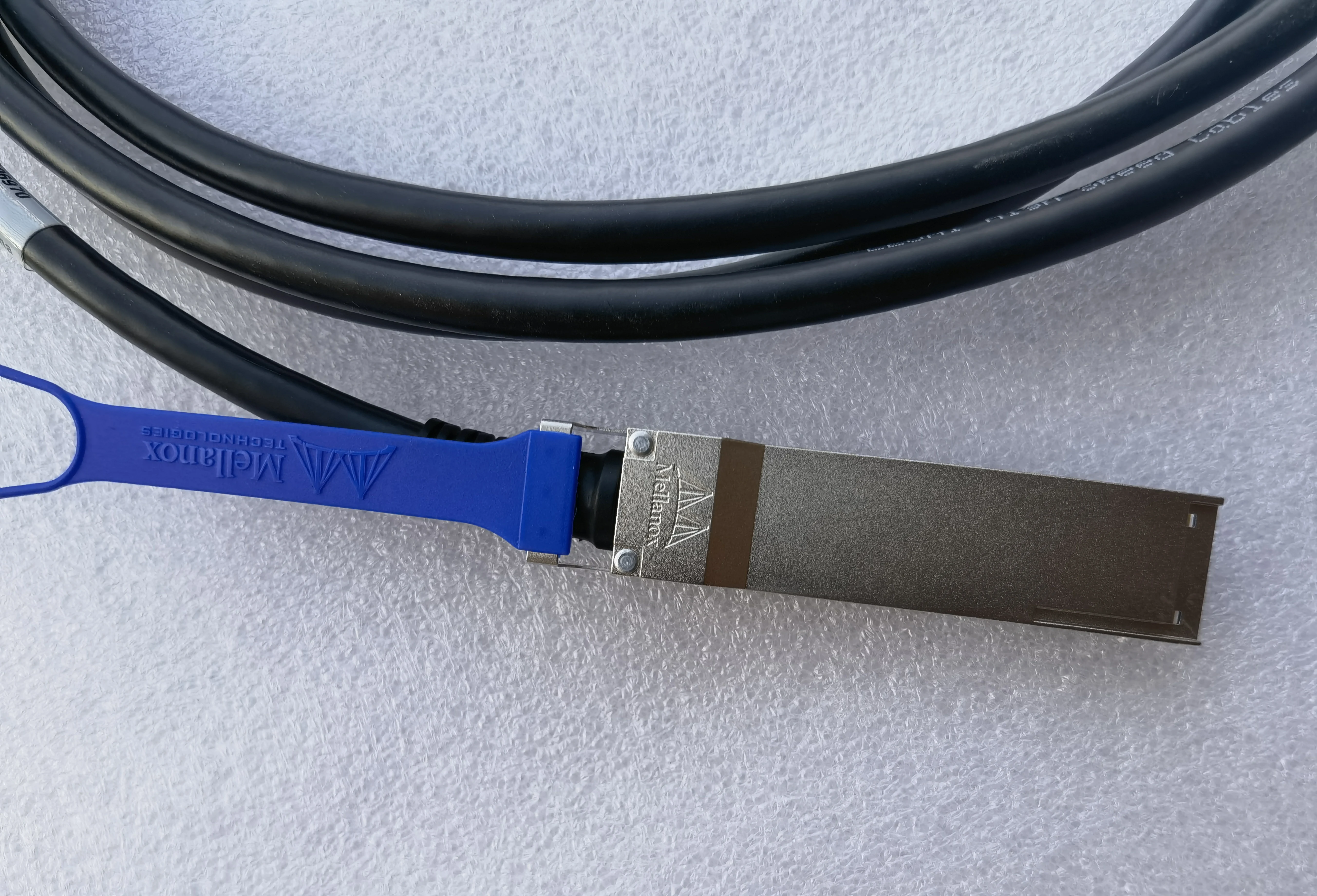 멜라녹스 MC2207128-003 V-A3 패시브 VPI QSFP 구리 케이블, 3m