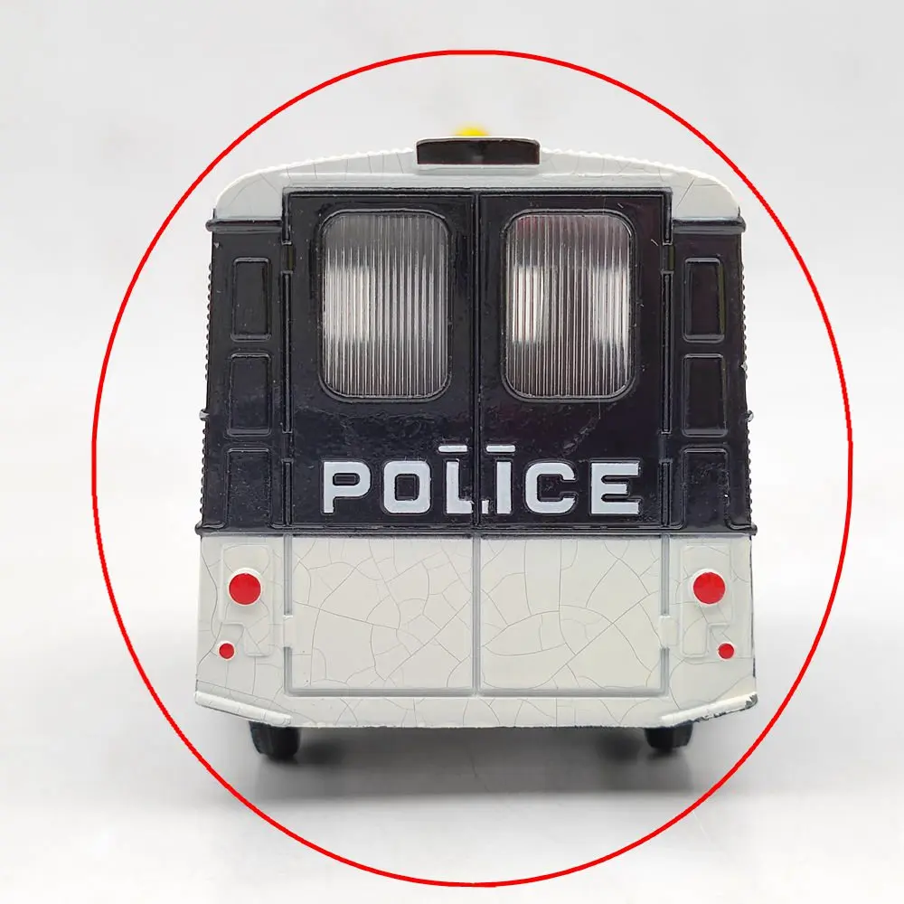 Atlas 1:43 Dinky Toys 566 CURRUS Car DE  Police Secours Deicast Models Toys Car Limited Edition Collection Used