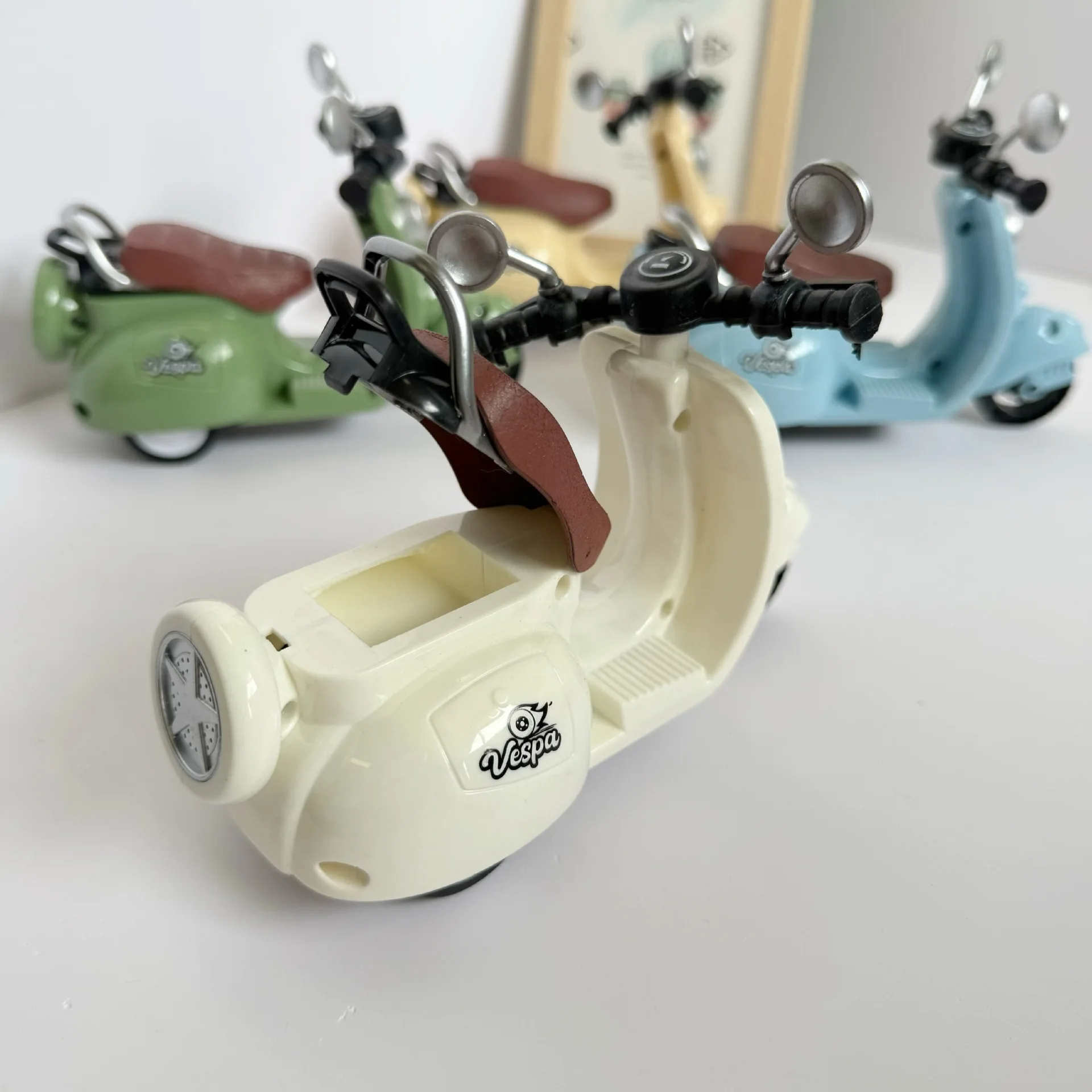 دمية Labubu الكهربائية الصغيرة دراجة نارية labubu إكسسوارات دمي متعة لطيف ألعاب الدمى لتقوم بها بنفسك طفل هدية الكريسماس #6