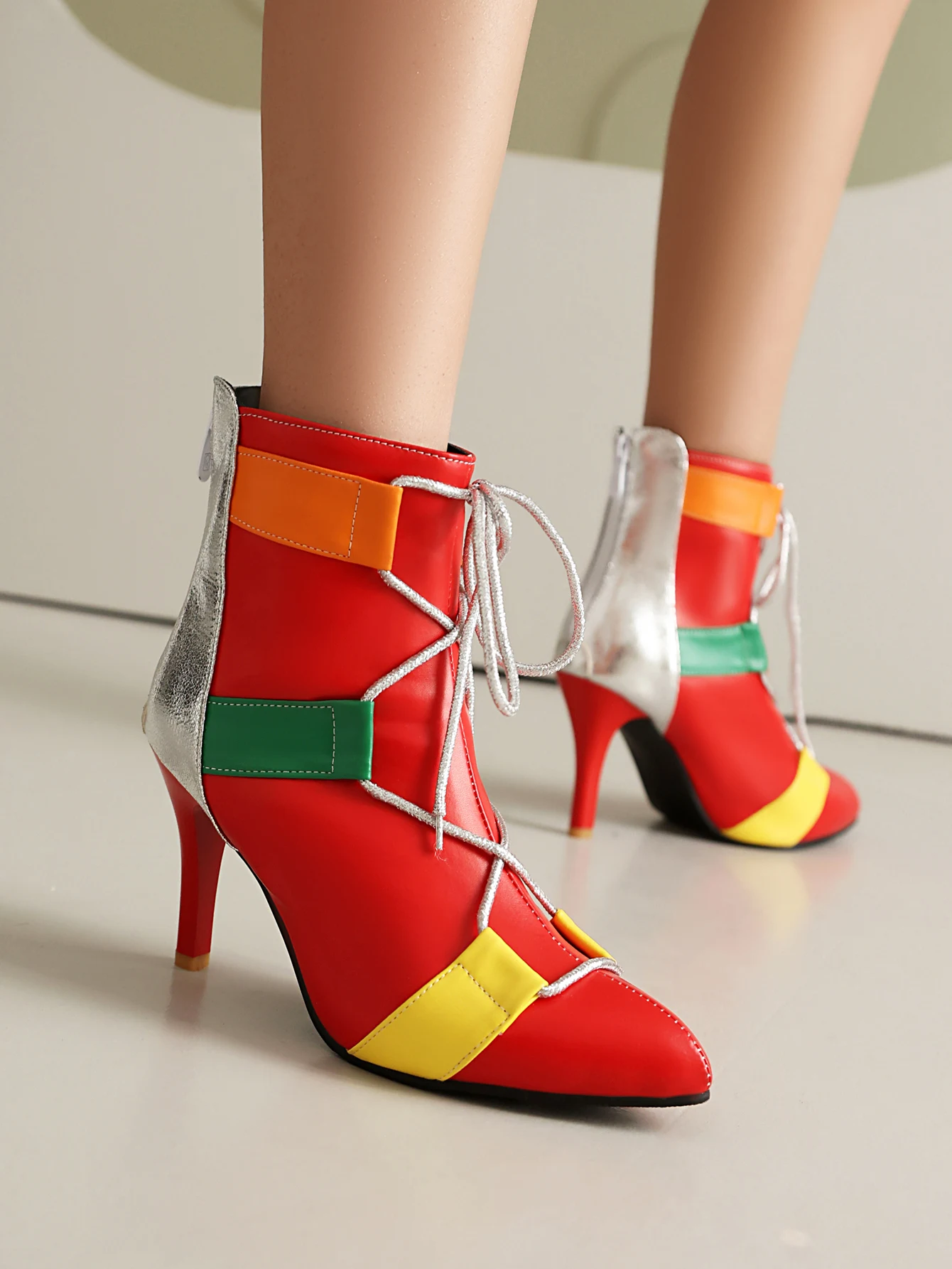 

Осень-зима 2024, новая женская обувь ручной работы, модные ботинки с завязками на молнии сзади, заостренный каблук 8,5 см