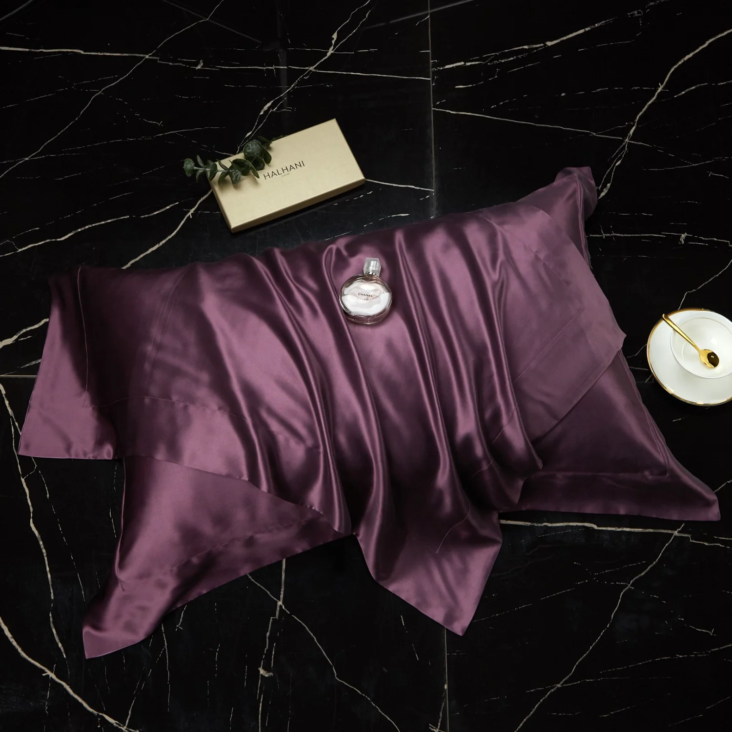 

100% Pure Mulberry Silk Pillowcase 25 Momme OEKO-TEX® Certified, Luxury Pillow Cover for Hair Skin Care, 6A Grade Solid Color