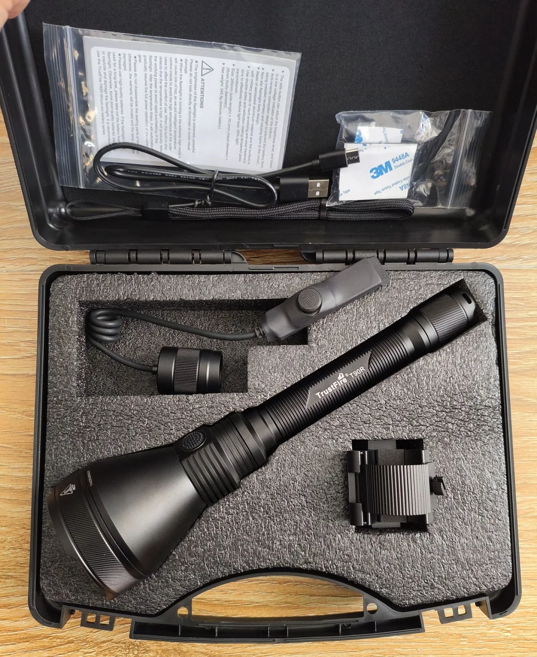 

TrustFire Ultra Bright Self Defense Flashlight SBT-90 Powerful 4800Lm Long Distance 1600M Rechargeable 21700 Hunting Torchlight