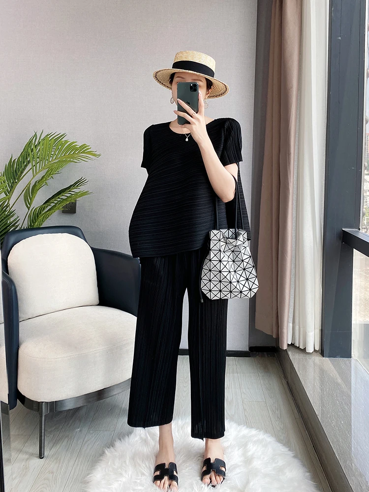 Spring Summer Autumn Women Casual Elegant Ladies Miyake Designer Loose Straight Pleated Pants High Waist Trousers In Stock