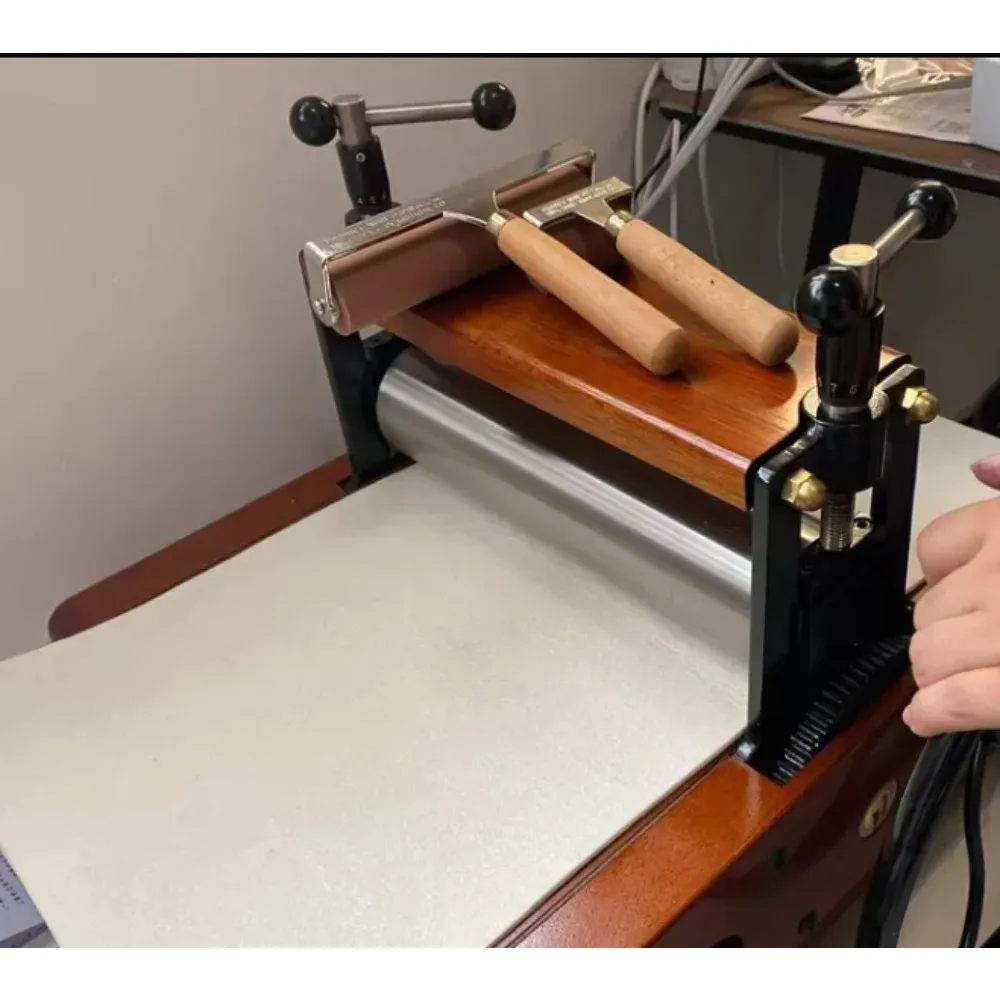 Hand Operated Etching Printmaking Press for Woodcut Linocut Relief Block Printing