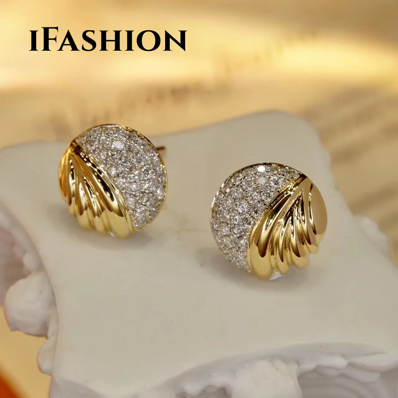 

IFASHION Diamond Earrings 18K Solid Yellow Real Gold Jewelry (AU750) Women Design Exquisite Small Advanced Lady Fine Jewelry