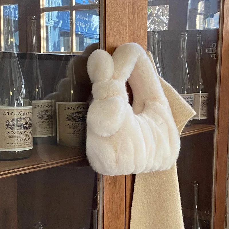 

Уютная шикарная женская осенне-зимняя новая плюшевая сумка - однотонная ручная универсальная плюшевая сумка-тоут с рюшами Cloud для домашнего использования