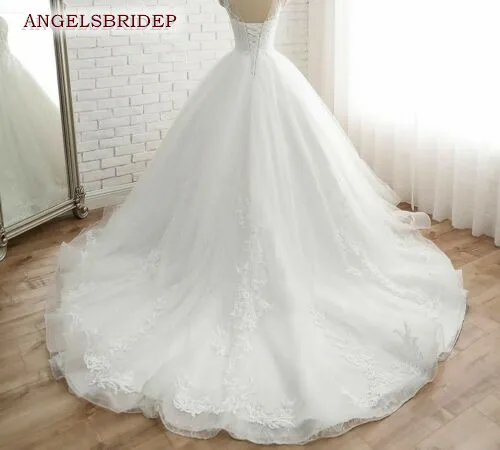 Angelsbridep LuxuryTulle Ball Gown abiti da sposa Appliques in rilievo pizzo RufflesTrain abito da sposa Vestido De Noiva corsetto con lacci