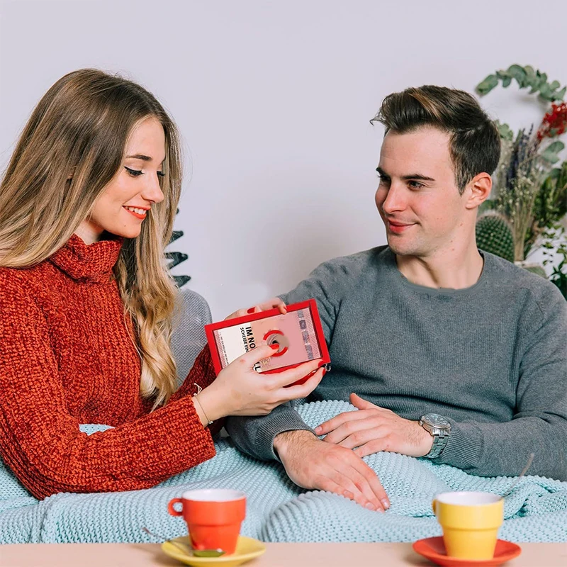 Unieke transparante spaardoos, rood hout voor kinderen en volwassenen.