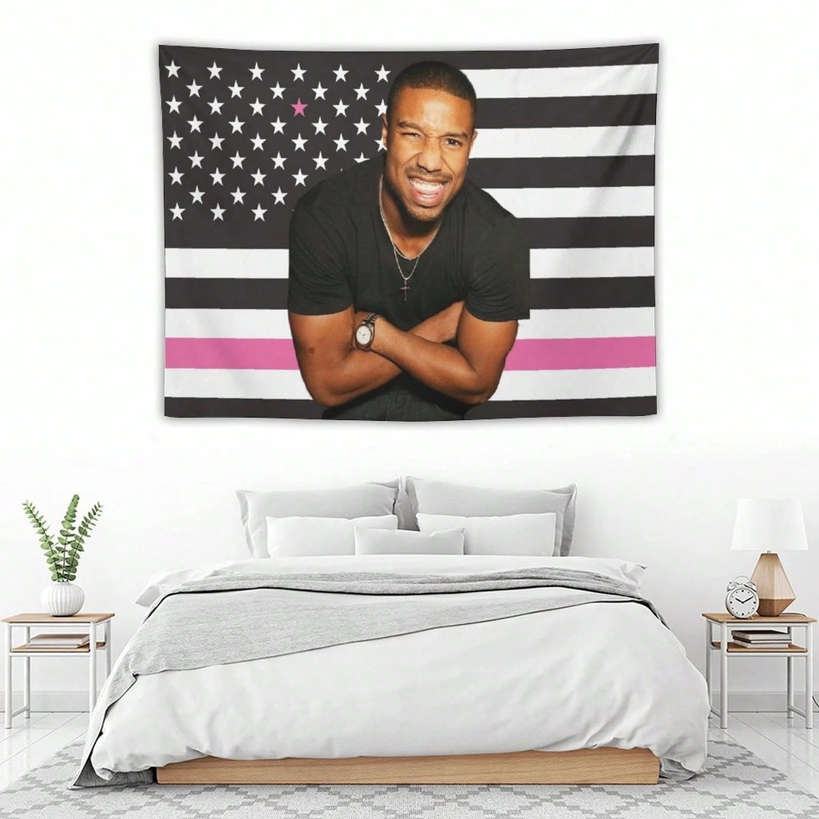 1 pieza de tapiz con bandera estadounidense de Michael B. Jordan en negro y rosa, decoración de pared para fanáticos de celebridades, accesorios geniales para habitación, tamaño grande, poliéster 2D P