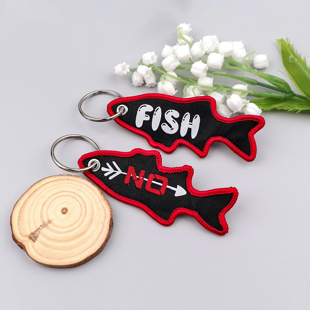 Brelok do kluczy w kształcie r – Embroidery Fish recenzja i cena