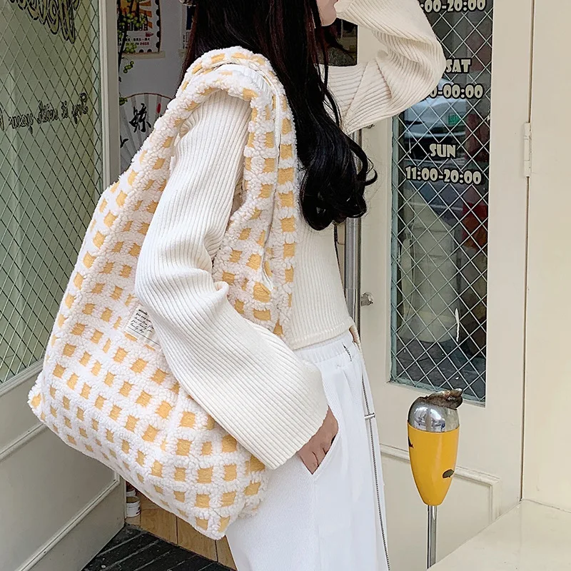 

Women Plush Plaid Tote Shoulder Bags Simple Canvas Fluffy Handbags Large Capacity Soft Shopping Travel Bag Girls Cute School Bag