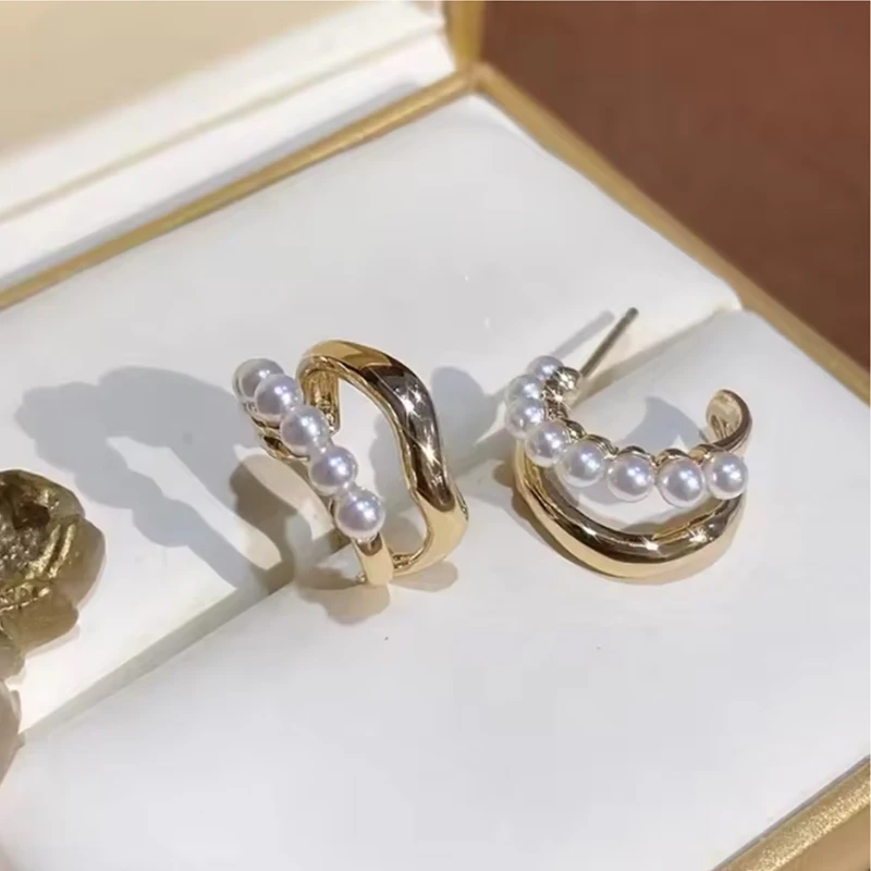 Осенне-зимние-новые-стильные-корейские-многослойные-серьги-гвоздики-в-форме-буквы-c-для-женщин-милые-серьги-гвоздики-с-жемчугом-модные-украшения