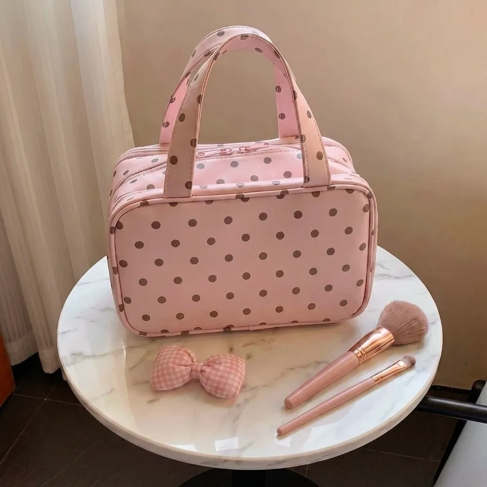 Multifunktionale Polka-Dot-Kosmetiktasche mit großem Fassungsvermögen und Griff, dreilagige PU-Reise-Toilettentasche – Detail 4