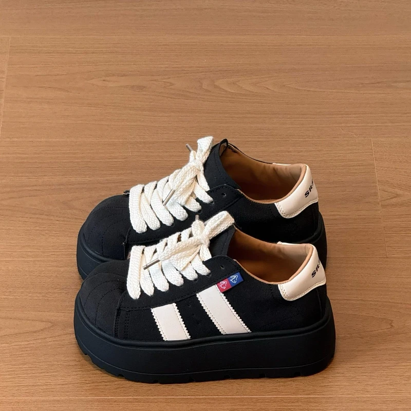 

Женские кроссовки на массивной подошве, модные туфли на платформе, удобная повседневная обувь, стильные уличные кроссовки, черно-белые спортивные кроссовки