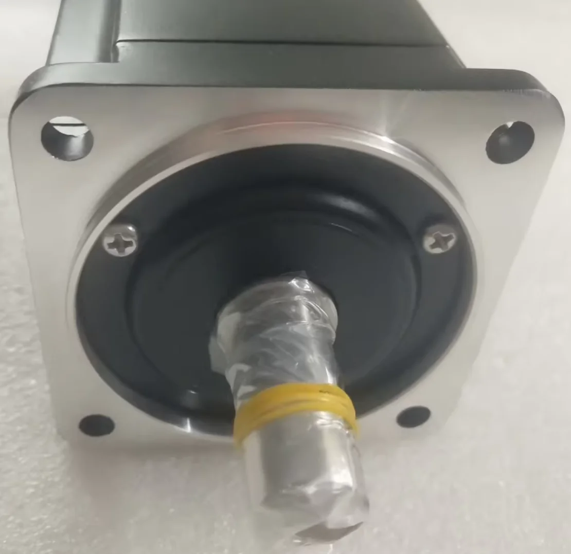 

Brand New SGMAS-08A2A41-Y2 Servo Motor Original Genuine，In Stock，Fast shipping，SGMAS 08A2A41 Y2