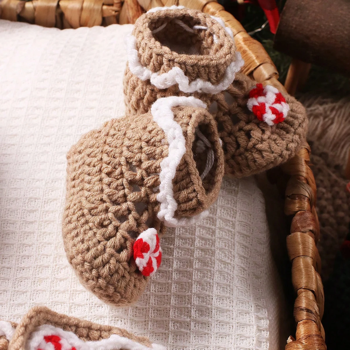 Ylsteed Newborn Christmas Photoshoot Props Crochet Gingerbread Man Photography Outfit Hand Knitting Pants+Hat+Shoes Infant Pic