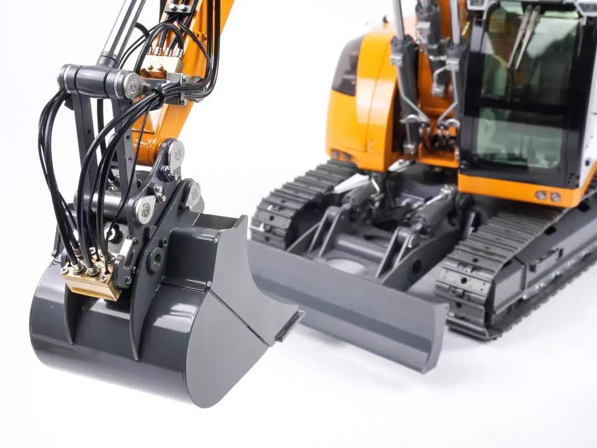 CUT Tracked and Wheeled LR914 Excavator Standard Version Upgrade to High Spec Version with Upgraded Hydraulic Quick Release Part