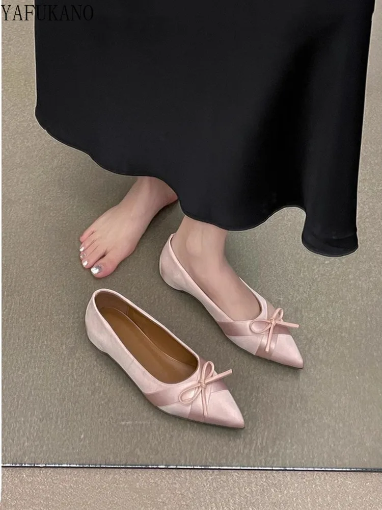 Eleganckie buty na wysokim obcasie o zwiększonej wewnętrznej wysokości 2024 New Sweet Bowknot Silk Satin Girl Dress Shoes Fashion Pointed Toe Pumps