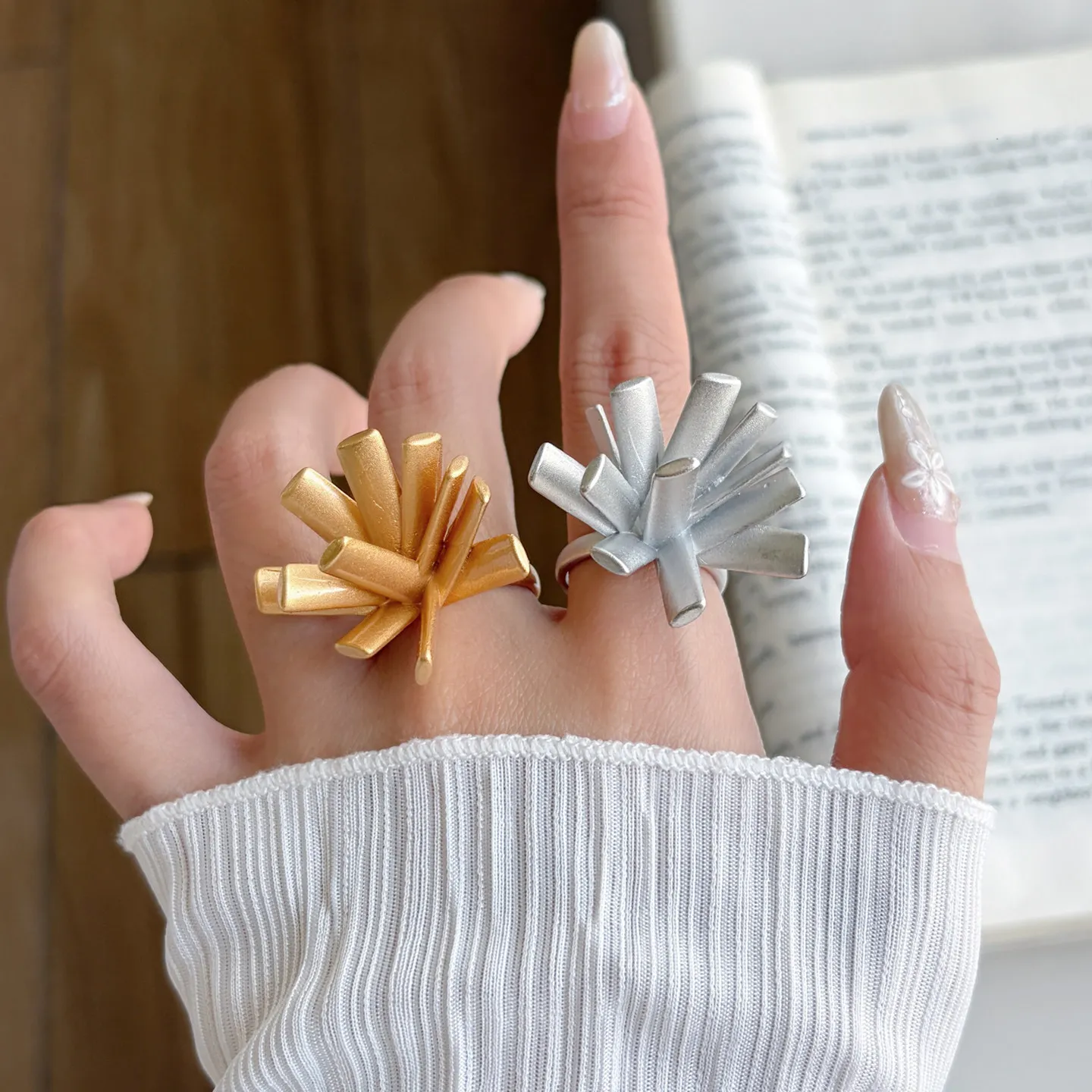 Modern Sculptural Cluster Ring Matte Gold Silver Tone Spike Shaped Open Ring Exaggerated Abstract Statement Ring For Women