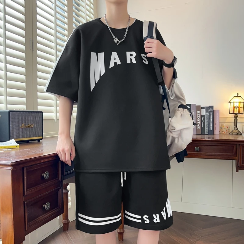 2024 Mode T-Shirt Shorts 2 Stück Männer Shorts Sets Sommer y2k Trainings anzug Männer Kleidung Harajuku Stil Loose Fit Sportswear Sets