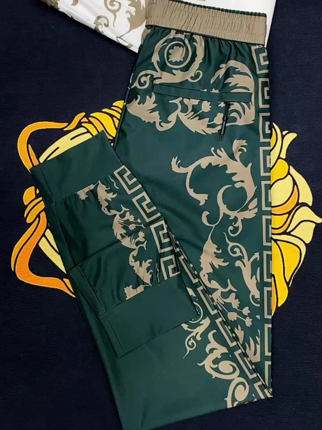 

Men's Summer New Faionable Milk Ice Silk Elastic Breathable Casual Pants Korean Sle Sweatpants Lightweight Luxury