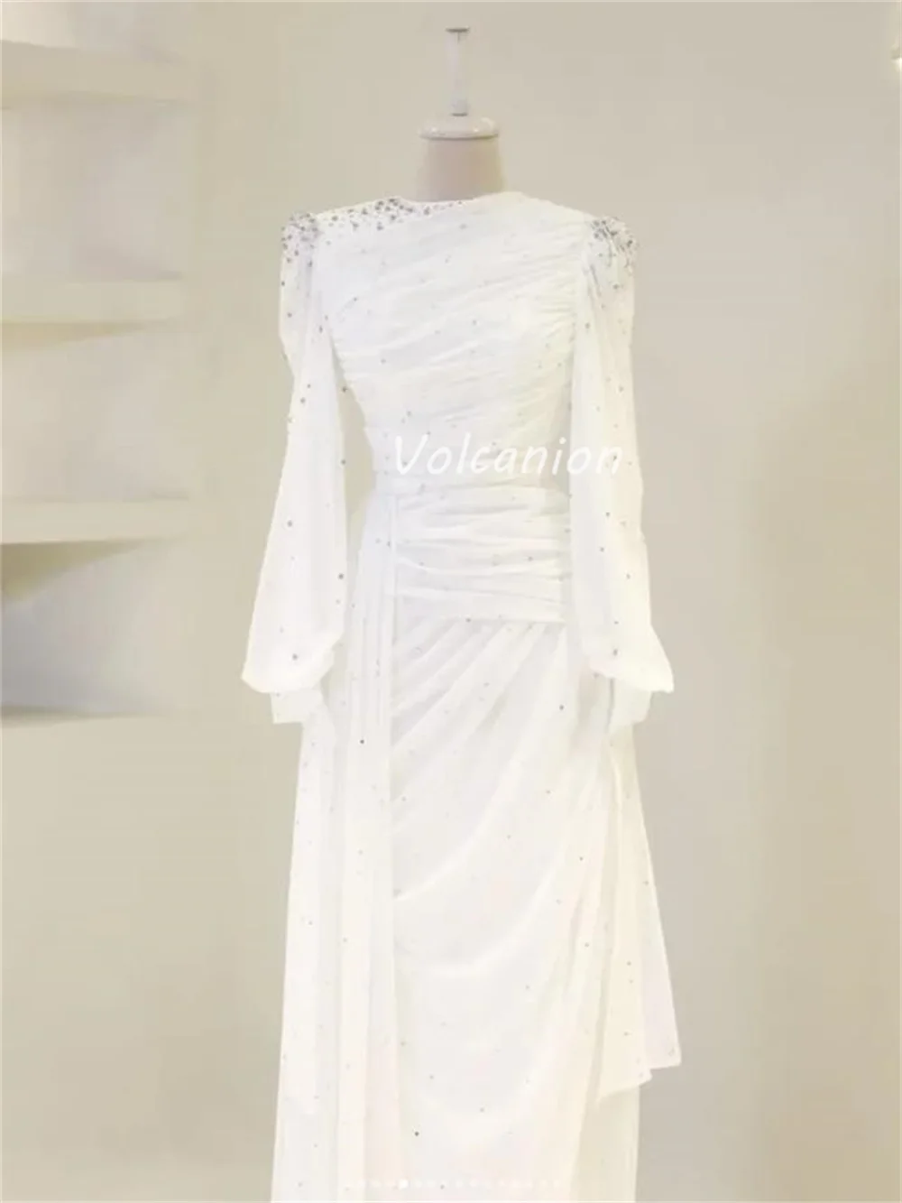 Abiti lunghi personalizzati squisiti ed eleganti in chiffon con paillettes che bordano abiti lunghi con o-collo dritti Abiti da cerimonia su misura Formali di alta qualità
