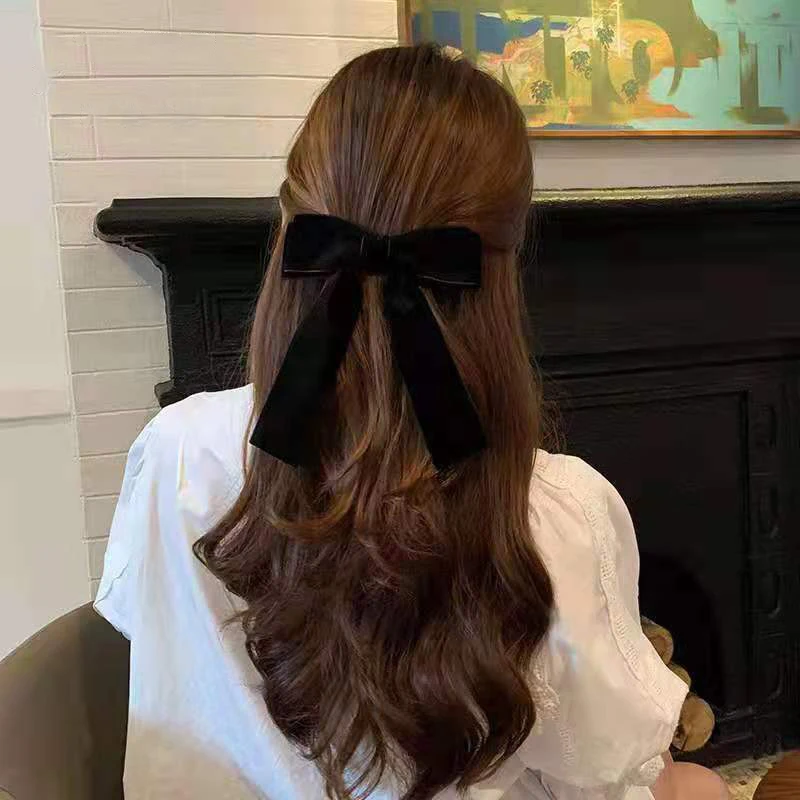 Vintage Velvet Bow …