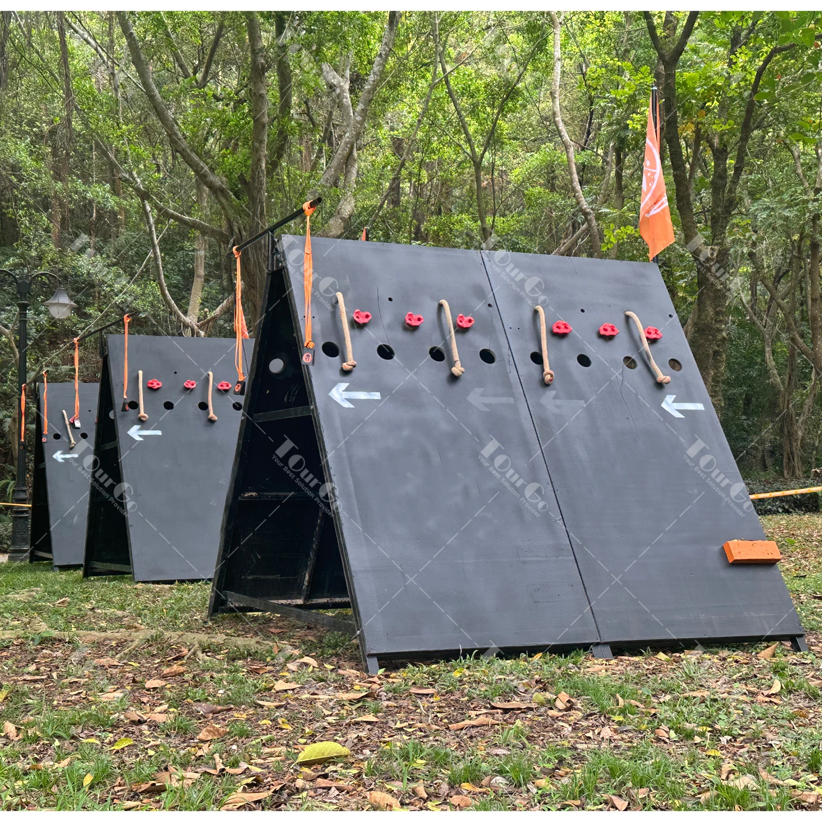 Obstacle Climbing Training Outdoor Rock Climbing