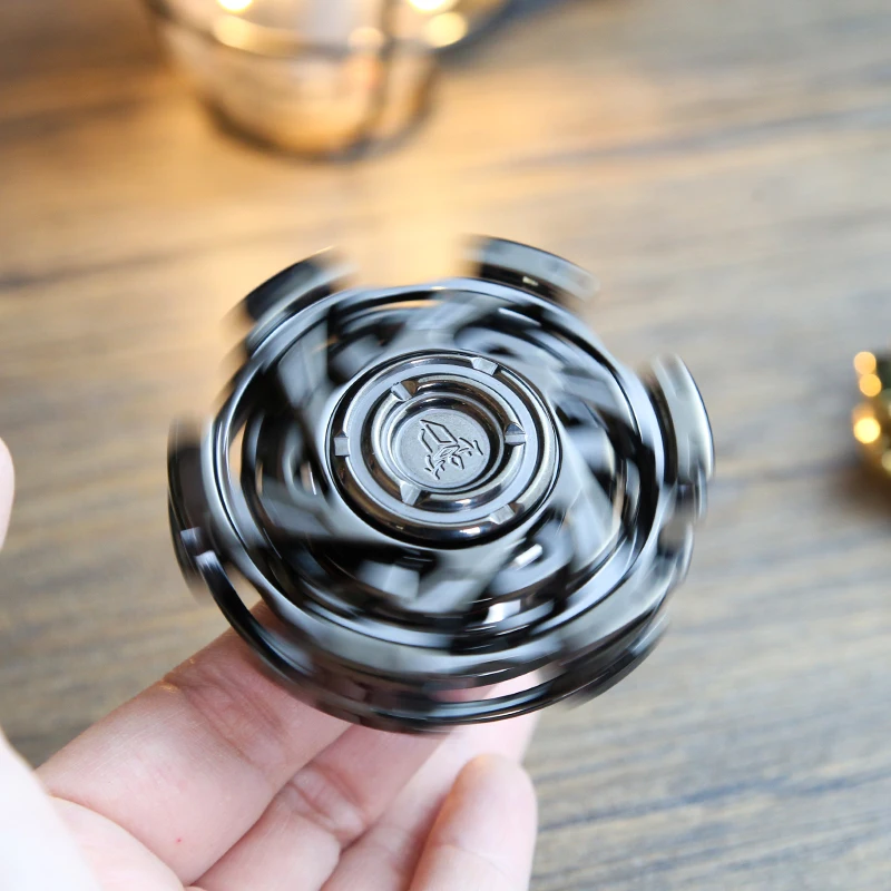 نحت طريقة الارتباط المتعددة الدائري مع الشوكة الرنانة جيروسكوب EDC تململ سبينر ADHD القلق الإجهاد لعب للكبار هدية