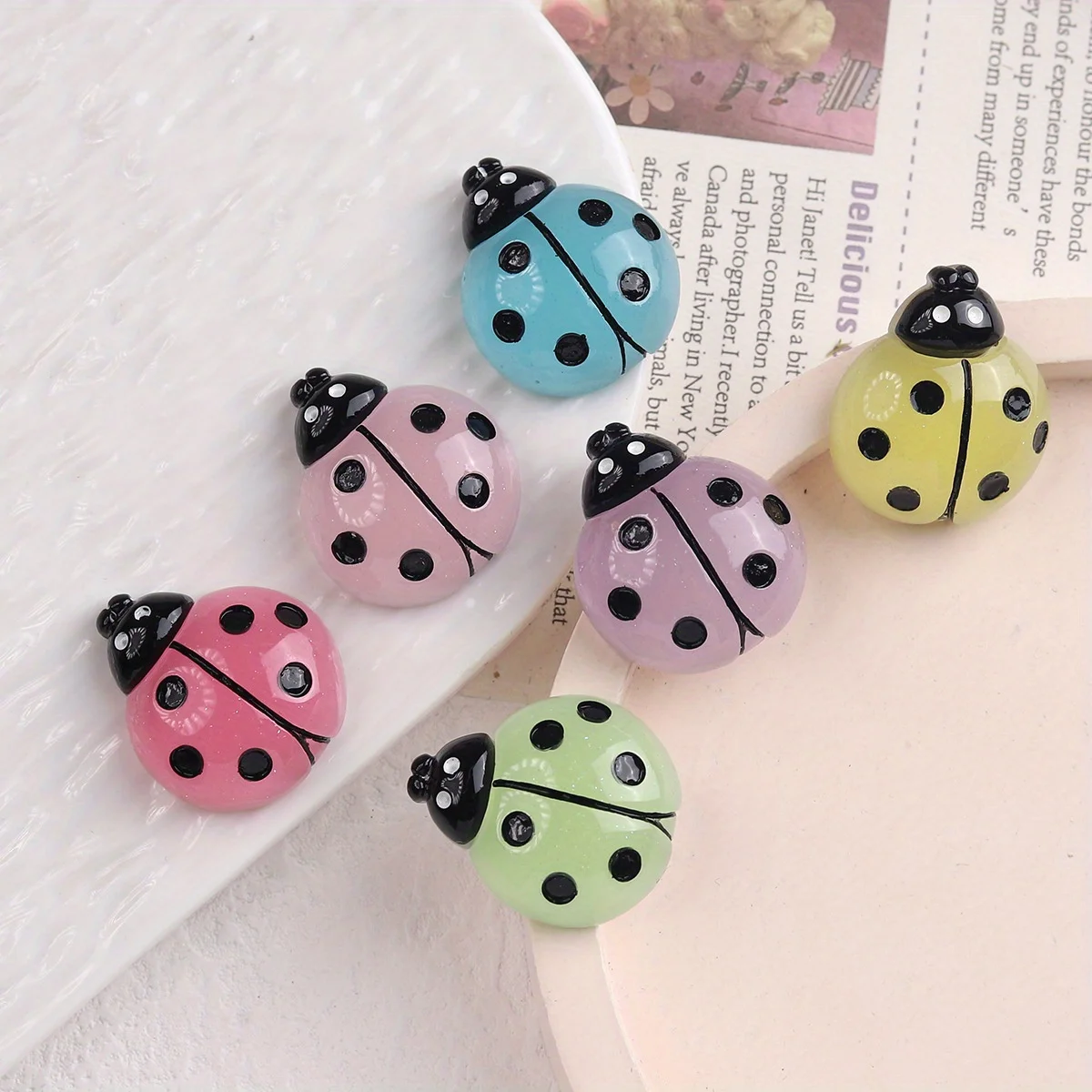 6pcs Ladybug Cartoon Insect Glow-in-the-Dark fridge magnet Decorative Materials, Mini Landscape Ornaments
