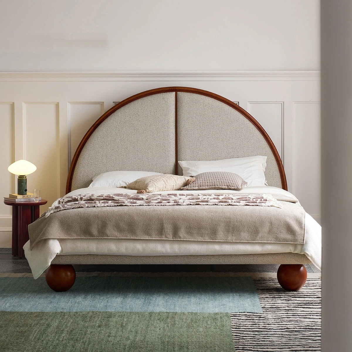 Perfect solid wood bed, small apartment bedroom fabric round bed master bedroom double
