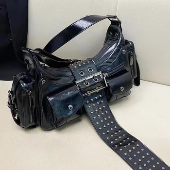 여성용 모토 & 바이커 가방 럭셔리 디자이너 핸드백 및 지갑 2024 PU 빈티지 오일 왁스 가죽 다중 포켓 벨트 리벳 장식 겨드랑이 숄더 백의 새로운 기능 고품질 무료 배송 빠른배송 도착