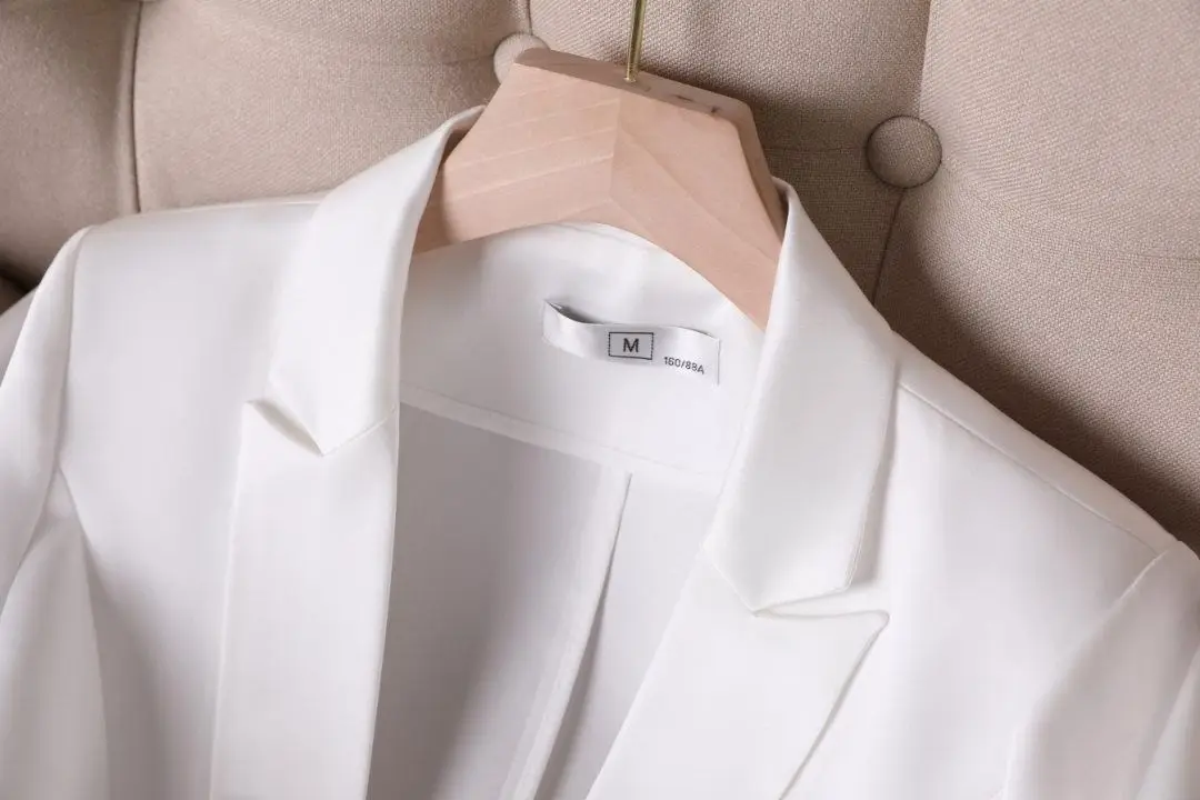 Женский блейзер, укороченный тренд, новый универсальный костюм на одной пуговице, пальто, летняя мода, однотонная уличная одежда с лацканами и карманами с v-образным вырезом