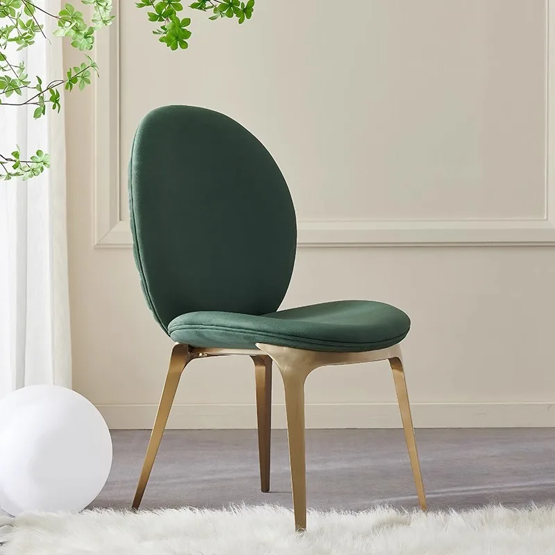 كرسي طعام إيطالي فاخر خفيف، كرسي مصمم بسيط وحديث، كرسي طعام خلفي من القماش الراقي، كرسي طعام للترفيه المنزلي