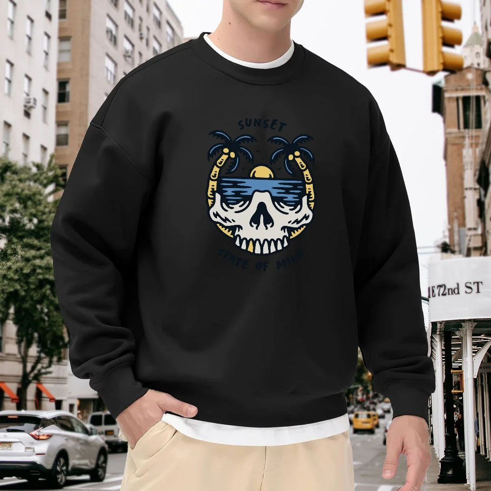 

Men's Black Crew Neck Loose Sweatshirt with Skull and Palm Tree Print Pattern, Street Fashion Casual Top, Comfortable and Versatile for Everyday Wear