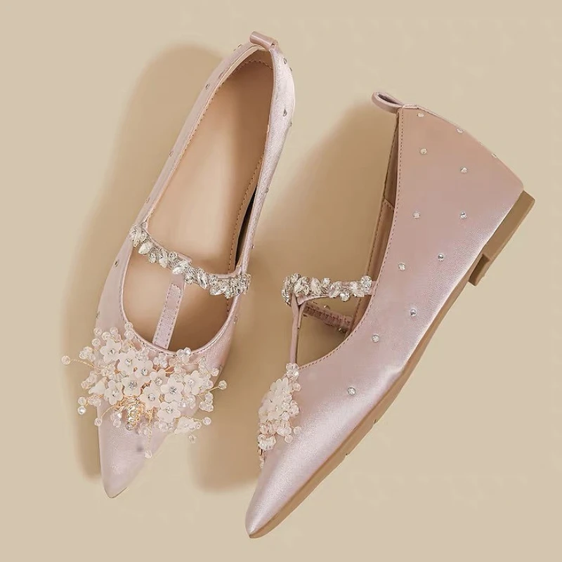 

Атласные туфли на плоской подошве с бриллиантовым цветком, женские модные модельные туфли с острым носком, элегантные дизайнерские туфли на плоской подошве, женские туфли Zapatos De Mujer
