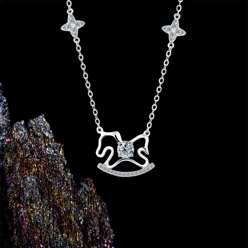 

Delicate Cute Moissanite Wooden Horse Necklace for Women S925 Pure Silver Collarbone Chain Jewelry Gift for Valentine's Day