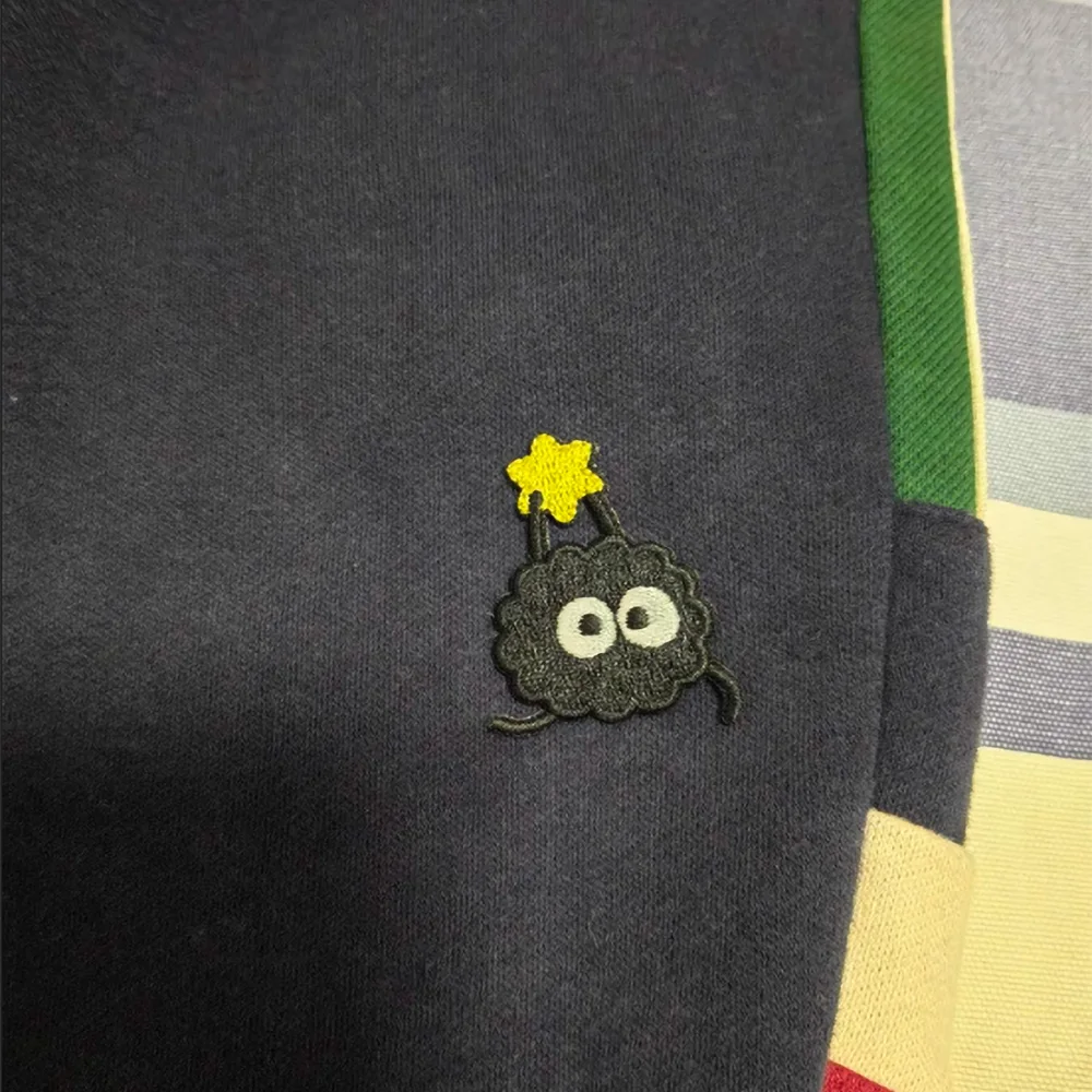 1 ピーススティックオンブラック漫画かわいいピクシー刺繍装飾生地ステッカーダウンジャケット自己粘着服パッチ