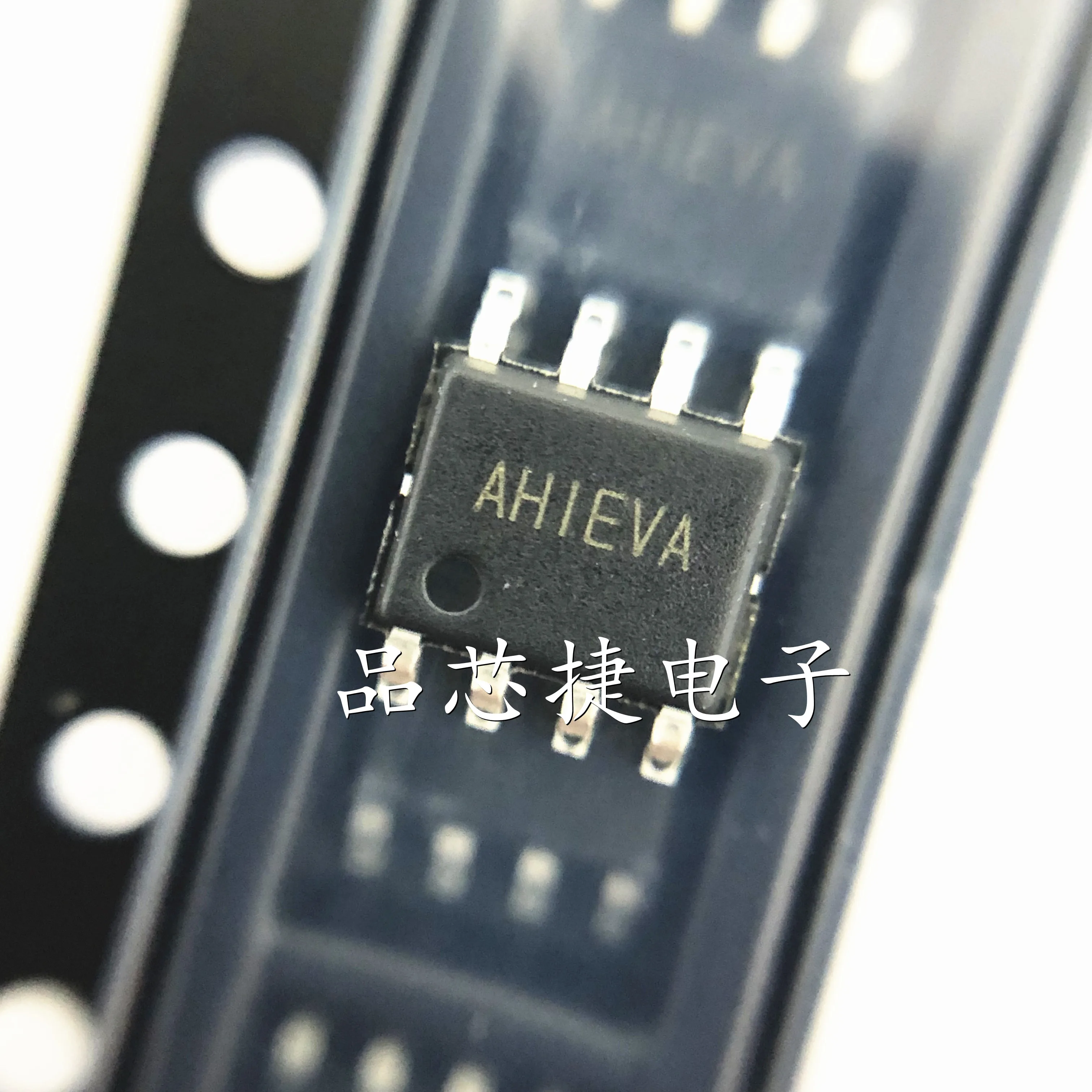 10pcs/Lot SY8204FCC Marking AHI SOIC-8 High Efficiency Fast Response, 4A, 30V Input Synchronous Step Down Regulator