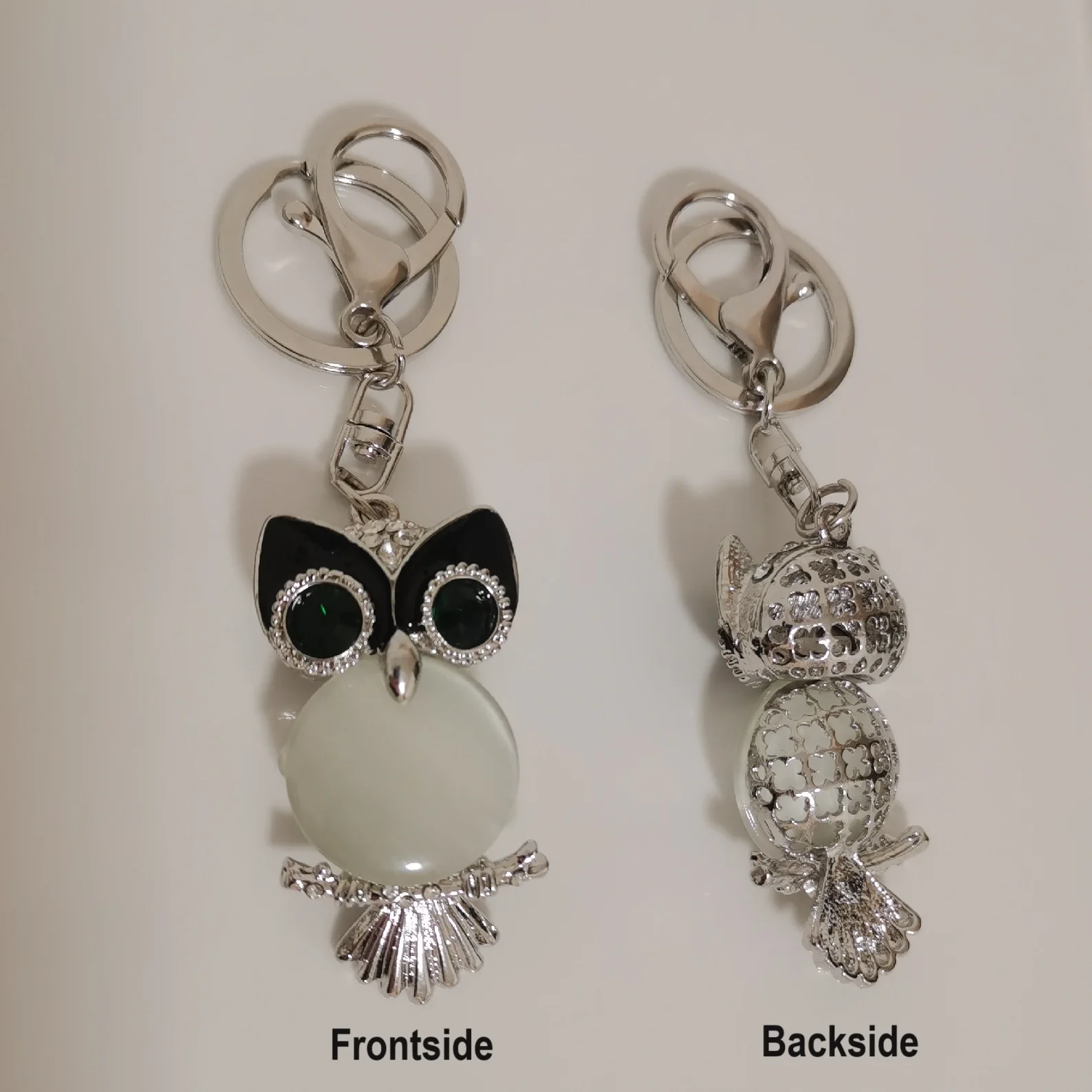 Cute owl-shaped pendant keychain