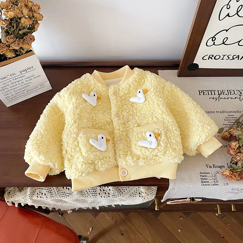 Girls Lamb Wool Yellow Coat Winter Children Fleece Coat Ducklings Sweater Coat Fall 2024 Simple Casual Korean Sweet Style