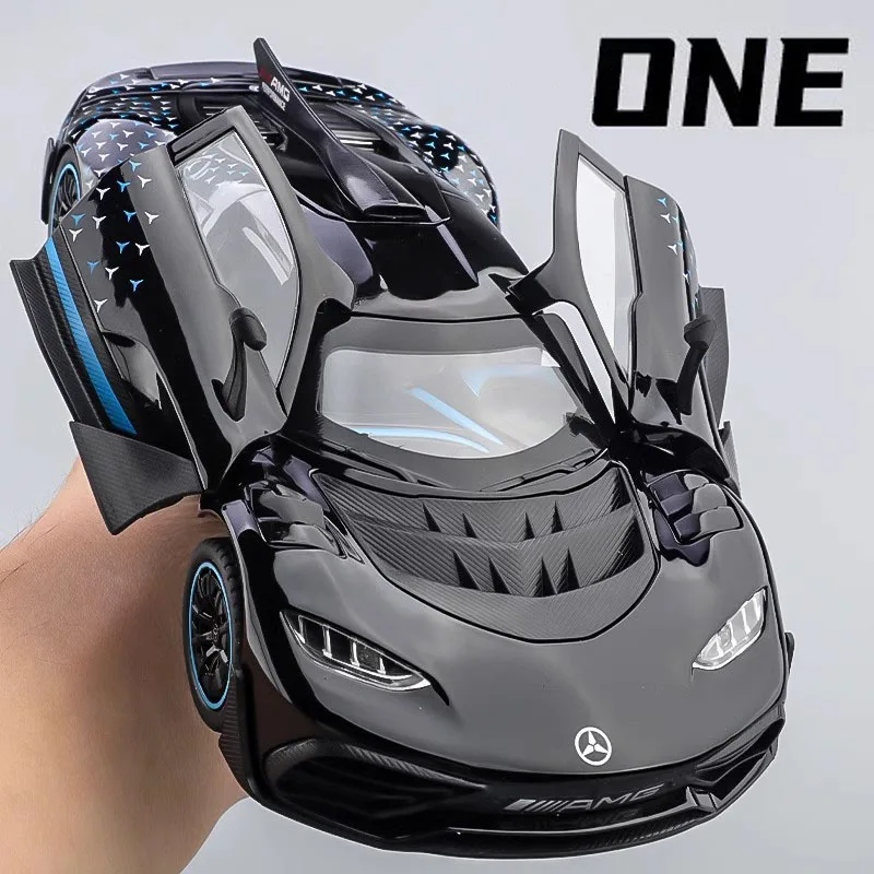 1:24 UN Modello di auto sportiva Giocattoli in miniatura Lega pressofusa Suono Luce Porte aperte Tirare indietro Decorazione Giocattolo Supercars Regali per ragazzi