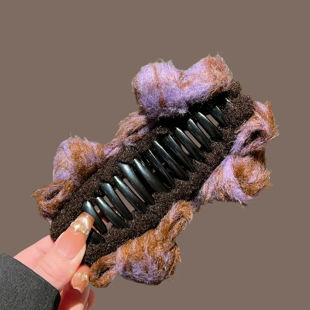 1pc Prachtige Mode Gemengde Tone Fuzzy Haarklauw Clip Zacht Pluizige Stof Bruin Paars Tonen Perfecte Dagelijkse Haarstyling Ziet er