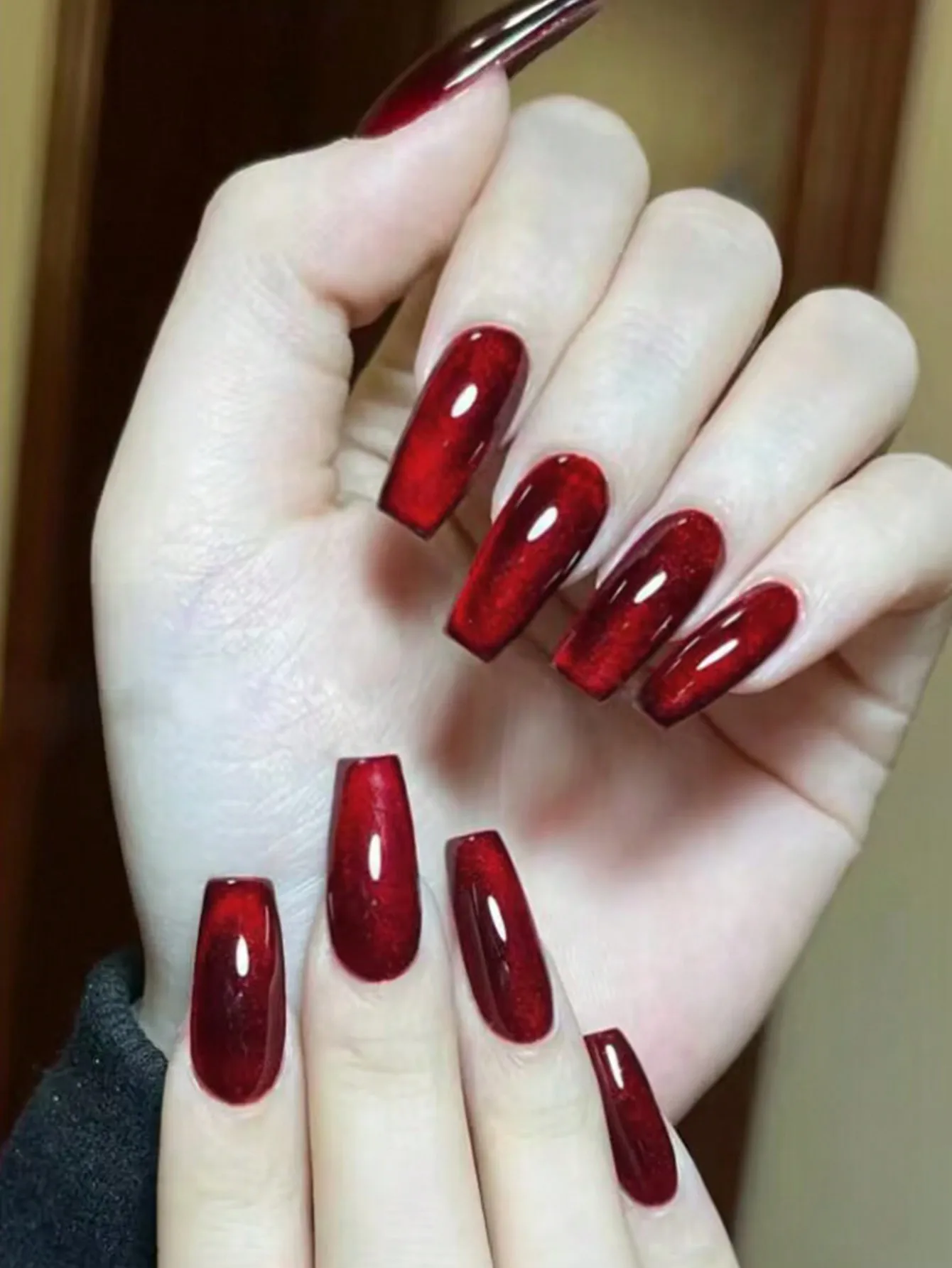 

24pcs Y2K Long Coffin Shaped Aesthetic Crystal Cat Eye Nail Stickers, Perfect Fit, Red Cat Eye Acrylic False Nails Set Includes 1pc Jelly Gel And 1pc Nail File, Suitable For Women & Girls Daily Wear, Rave Party Manicure Supplies